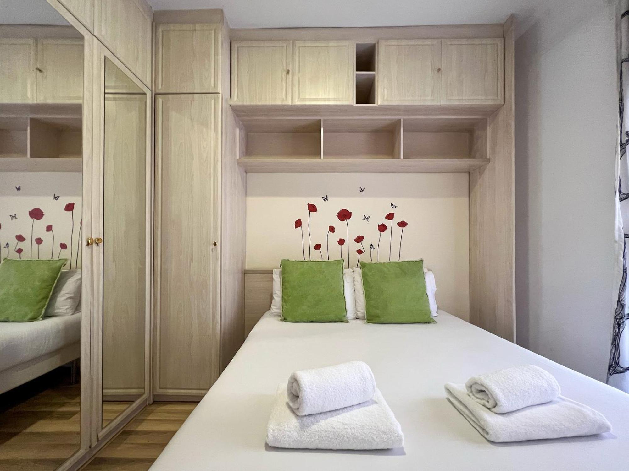 Stay U-Nique Apartments Sardenya II Barselona Dış mekan fotoğraf